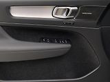 Volvo XC40 (2026) B3 AUT DARK PLUS - náhled 26