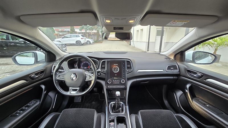 Renault Mégane (2019) top stav - fotka 18 z 18