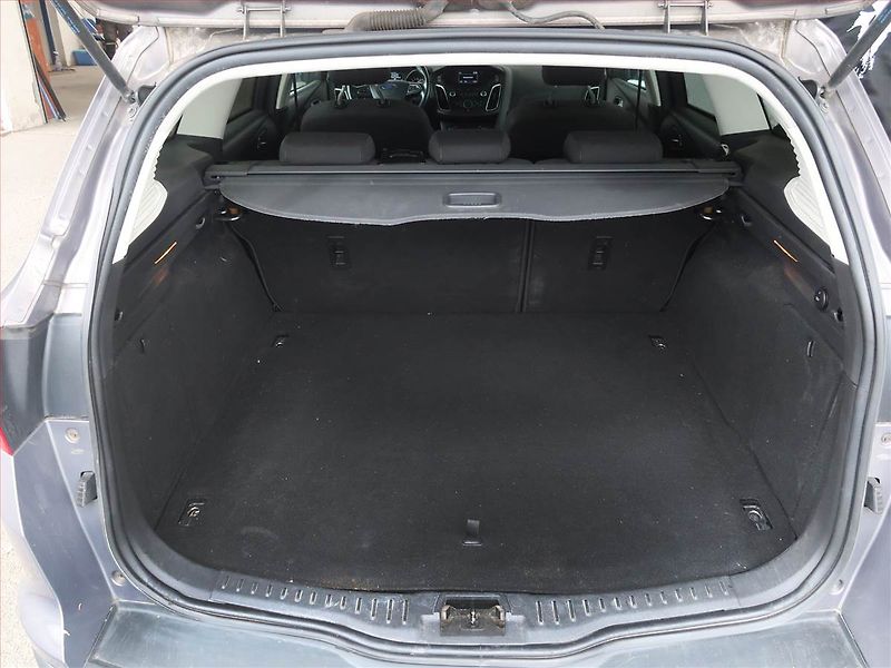 Ford Focus (2015) 1.5 TDCi, Tempomat - fotka 12 z 14