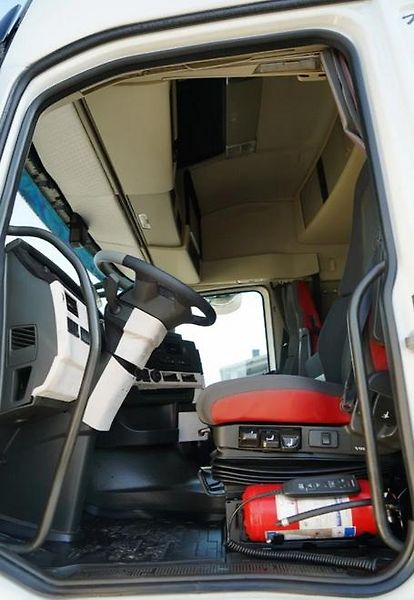 Volvo FH (2019) 500 6x2 shrnovačka EURO 6 - fotka 12 z 21