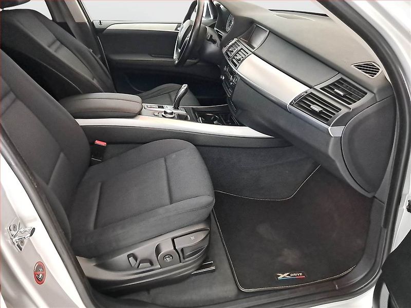 BMW X5 (2009) xDrive30d, 4X4, Automat, Navi - fotka 9 z 21