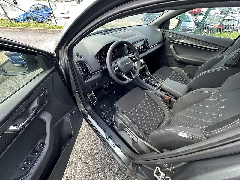 Škoda Karoq (2026) Sportline 4x4, nez. topení - fotka 6 z 13