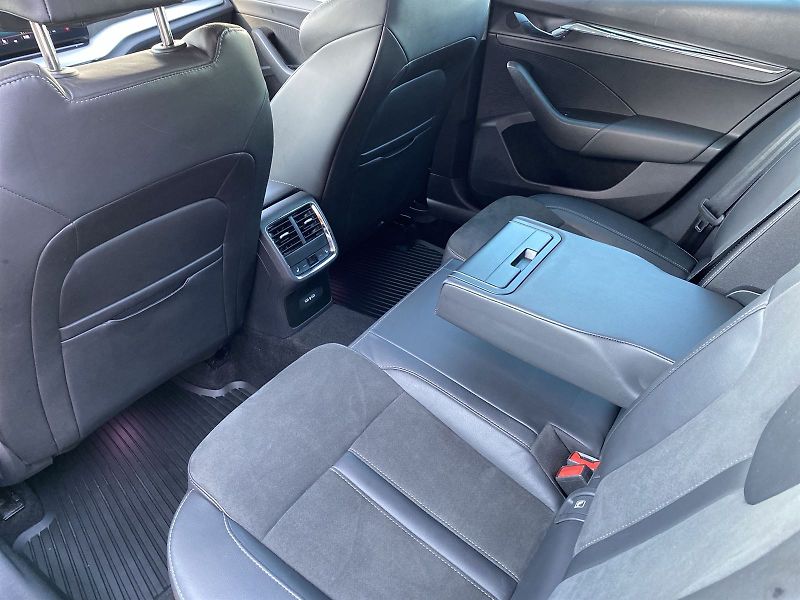 Škoda Octavia (2023) Combi 1.5 TSI M-HEV DSG Style+ - fotka 8 z 36