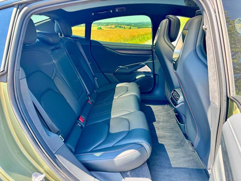 Ostatní (2025) Xiaomi SU7 MAX, 495kW AWD, 101 - fotka 16 z 20