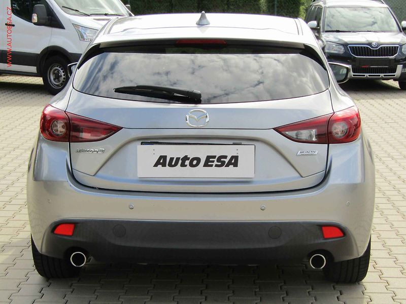 Mazda 3 (2015) 2.0 Skyactiv, 1.maj, navi - fotka 5 z 19