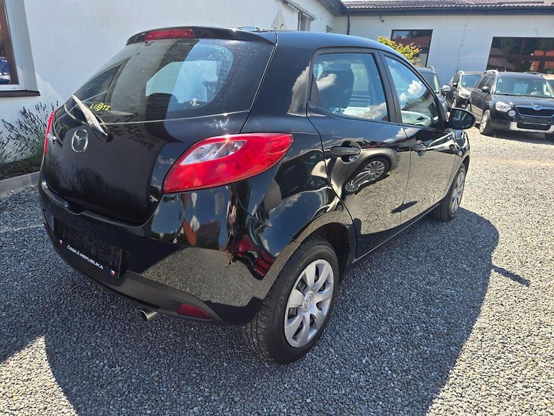 Mazda 2 (2010) 1.3 i Klima - fotka 3 z 21