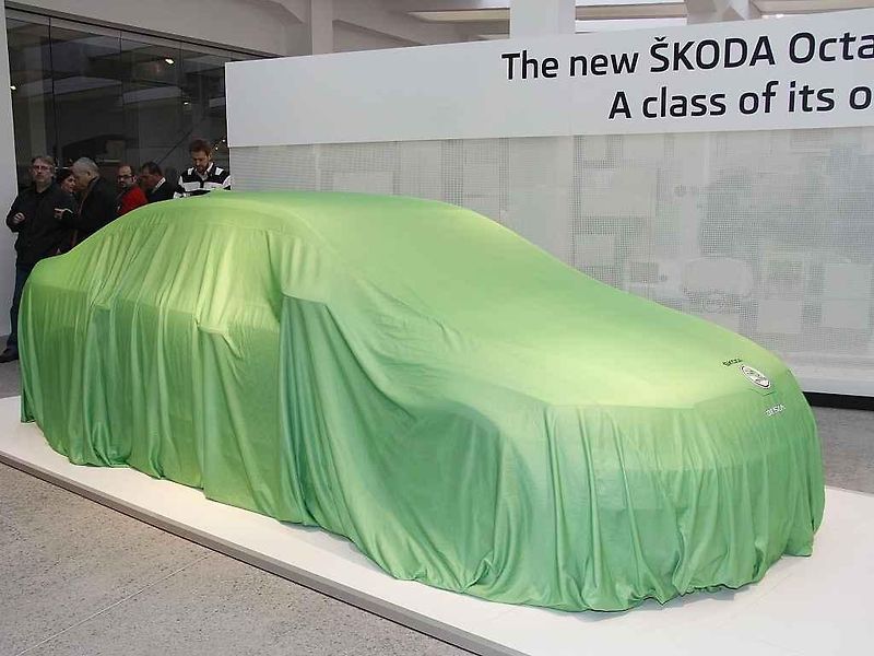 Společnost Škoda Auto představila 11. prosince v Mladé Boleslavi třetí generaci stěžejního modelu Octavia. Vyrábět se má v příštím roce a světovou premiéru si odbude na začátku března na autosalonu v Ženevě.