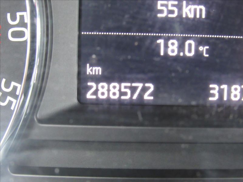 Škoda Octavia 2,0 TDI 110kW DSG Combi - fotka 14 z 31