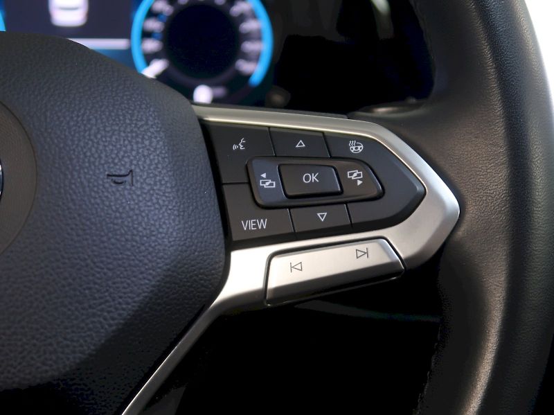 Volkswagen Golf (2022) LIFE VARIANT 1,5TSI 96KW LED A - fotka 16 z 37