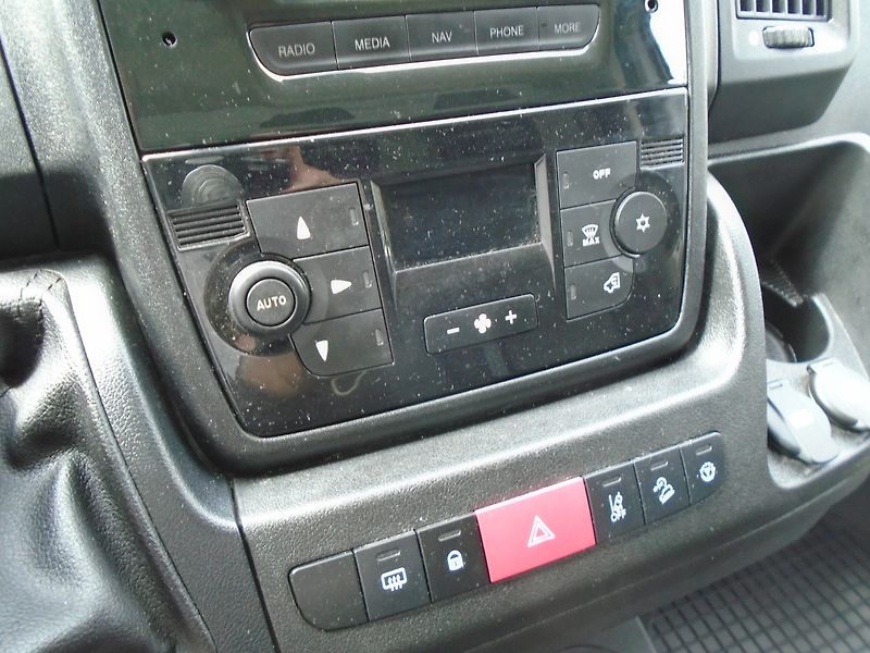 Fiat Ducato (2019) 2.3 JTD Skříň,,zvedací plošina - fotka 16 z 28