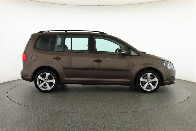 Volkswagen Touran (2012) 1.4 TSI, 7 míst, Serv.kniha - fotka 6 z 15