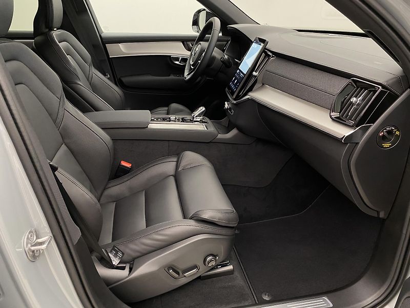 Volvo XC90 (2026) B5 AWD BLACK EDITION PLUS 7m - fotka 24 z 69