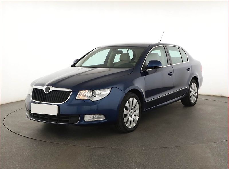 Škoda Superb (2008) Elegance 2.0 TDI, Xenony - fotka 2 z 19
