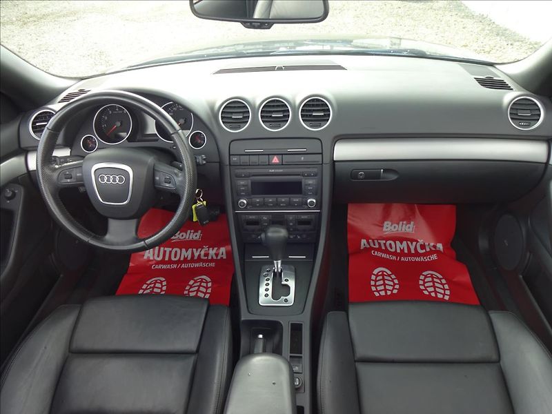 Audi A4 1,8 T CABRIO !AKČNÍ CENA! - fotka 41 z 51