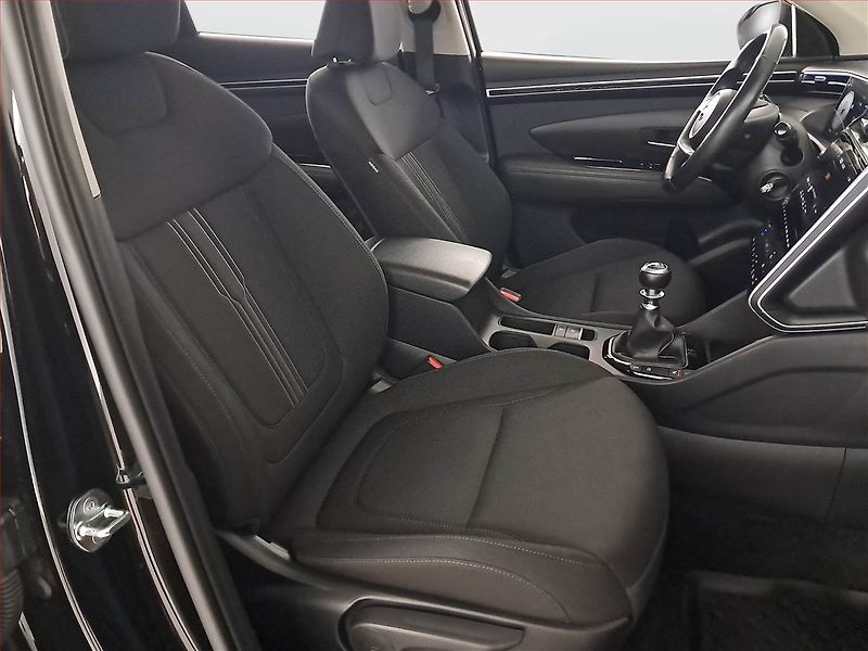 Hyundai Tucson (2023) Smart 1.6 T-GDI - fotka 9 z 16