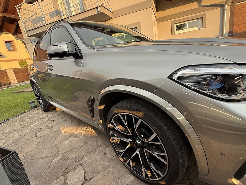 BMW X5 (2021) M, Akrapovič, nové brzdy, PPF - fotka 6 z 28