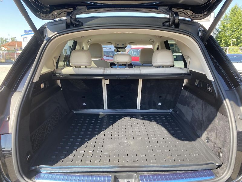 Mercedes-Benz GLE 350d 4M AMG - fotka 16 z 28