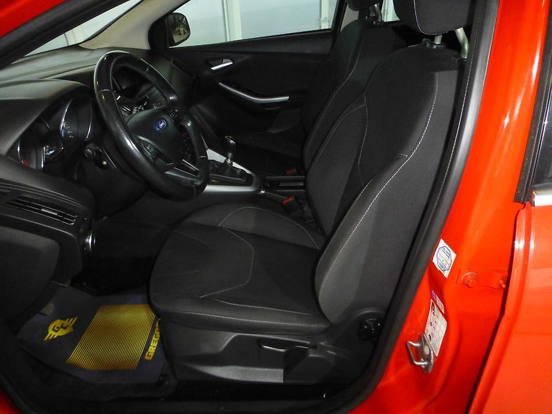 Ford Focus (2015) 1,5T-110KW*ALU*PARK.S*PŮVOD ČR - fotka 11 z 25