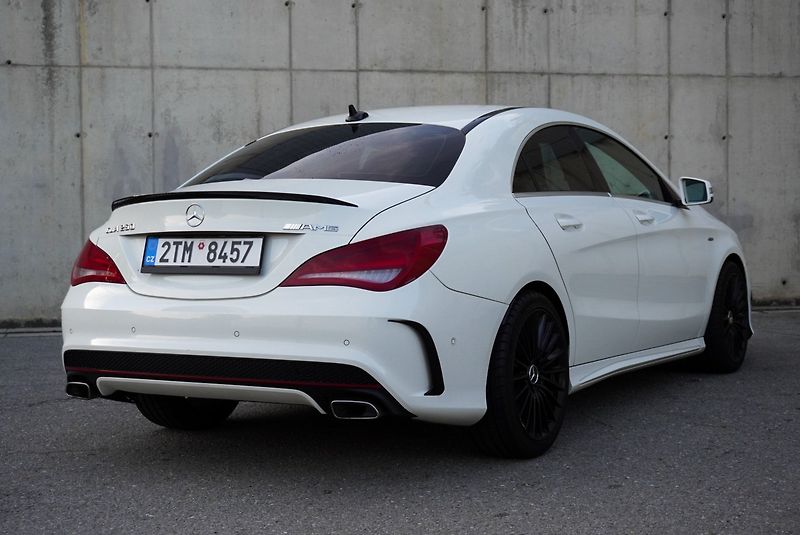Mercedes-Benz CLA 250 160kW AMG - fotka 12 z 31