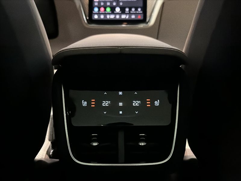 Volvo EX90 0,0 Twin Motor Eletric  Plus - fotka 41 z 42