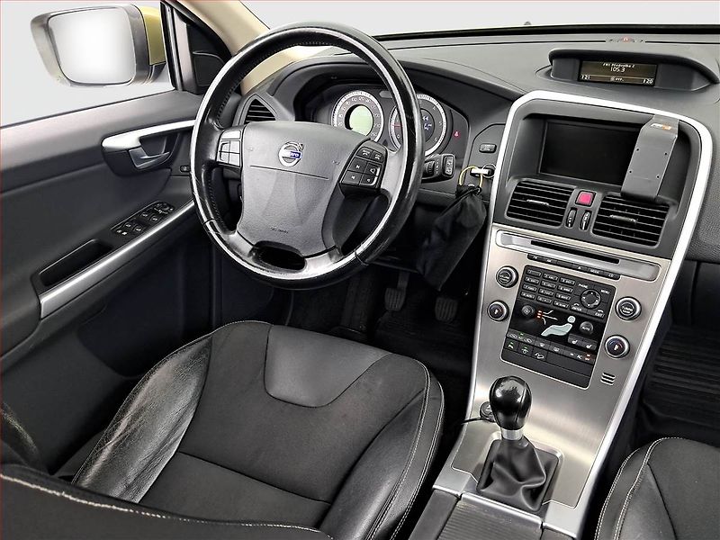 Volvo XC60 (2009) D5, 4X4, Serv.kniha, Navi - fotka 7 z 18