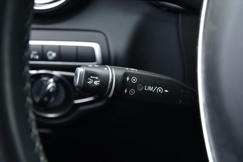 Mercedes-Benz GLC 220d 4MATIC COUPE SERV.KNIHA - fotka 16 z 27