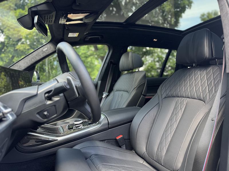 BMW X7 40d xDrive Msport PRO | max  - fotka 14 z 38