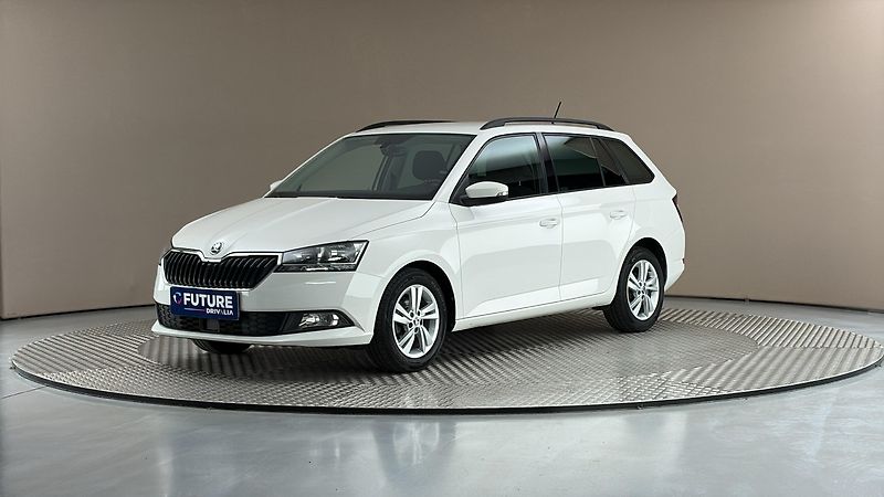 Škoda Fabia 1.0 TSI Ambition Combi - fotka 1 z 25