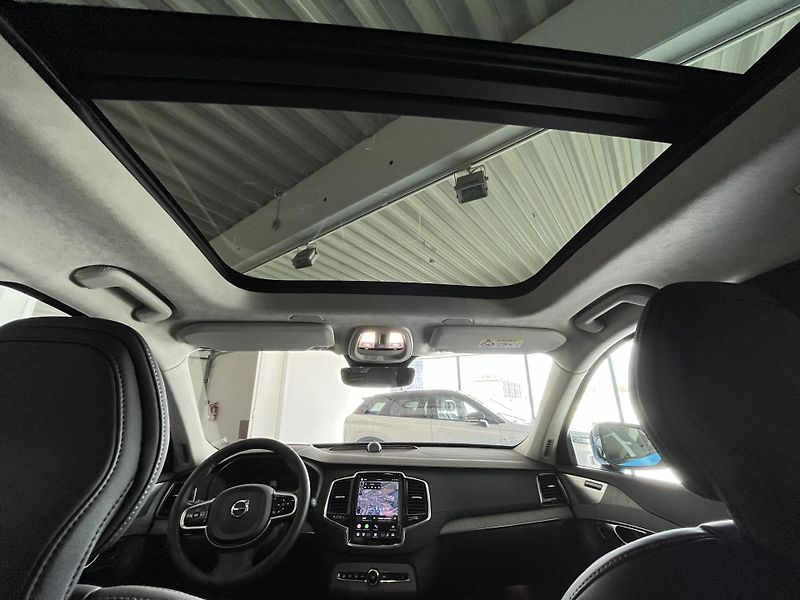 Volvo XC90 (2024) T8 - fotka 14 z 16