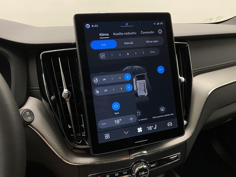 Volvo XC60 T8 AWD RECHARGE BLACK EDITION - fotka 42 z 61
