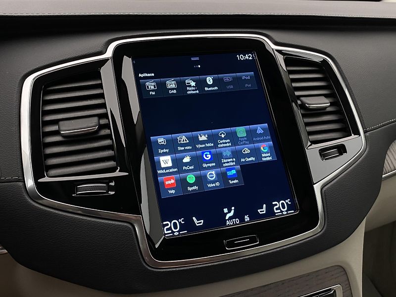 Volvo XC90 B5 AWD INSCRIPTION REZERVACE - fotka 38 z 54