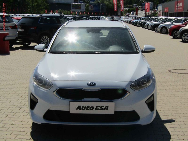 Kia Ceed (2019) 1.6 CRDi, ČR, AC, tempo - fotka 2 z 18