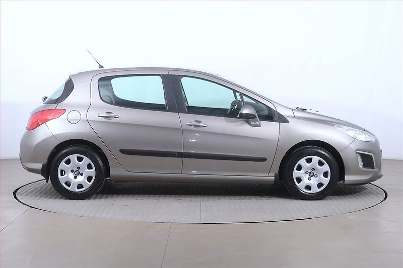 Peugeot 308 (2012) 1.6 VTi, Serv.kniha, po STK - fotka 6 z 17