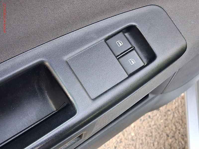 Volkswagen Polo (2009) 1.2i, ČR - fotka 11 z 15