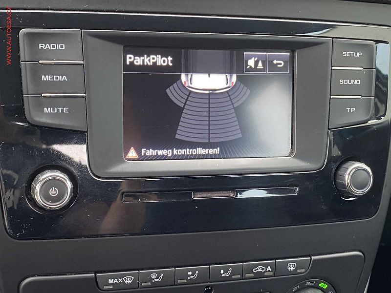 Škoda Yeti (2015) 2.0 TDi, Ambition, TZ - fotka 16 z 17
