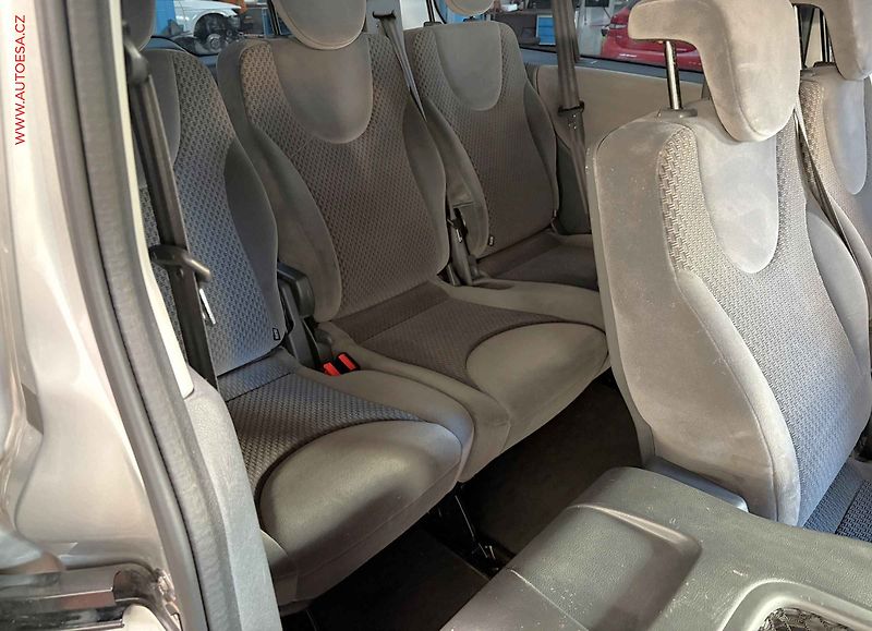 Fiat Scudo (2015) 2.0MJT L2 8míst, 1.maj, AC - fotka 11 z 15
