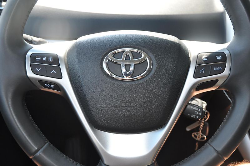 Toyota Verso 1.8 ValveMatic 108kW 7.míst - fotka 11 z 18