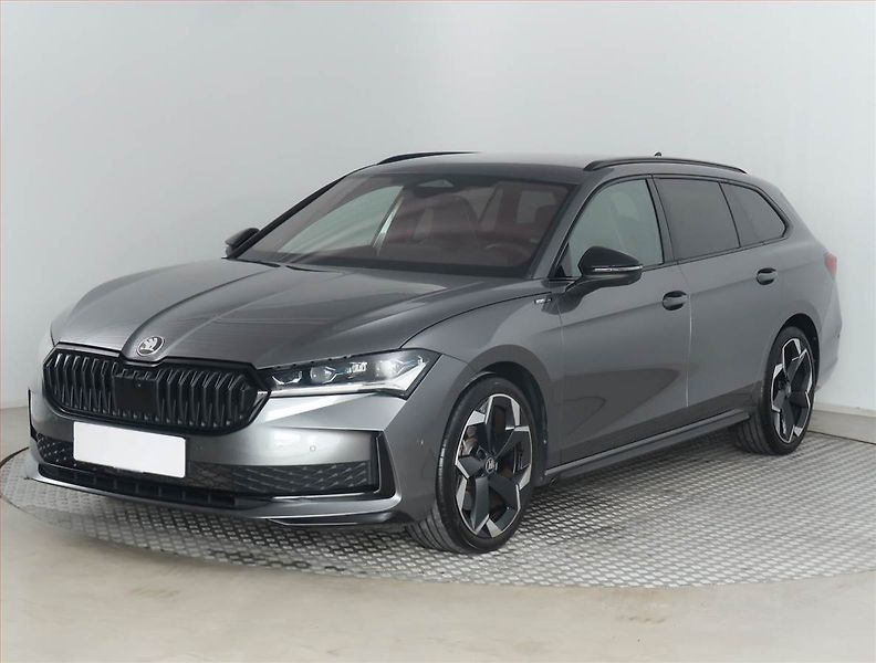 Škoda Superb (2025) 2.0 TDI - fotka 2 z 21