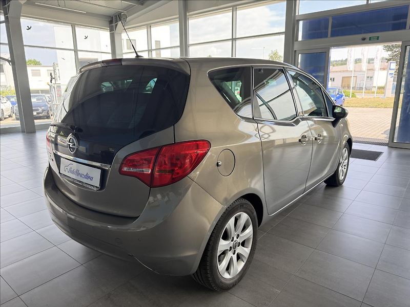 Opel Meriva 1,4   74kW,2.MAJITEL - fotka 6 z 28