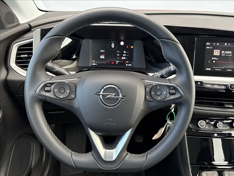 Opel Grandland 1,2 TURBO 96 KW MT6 CZ ZÁRUKA - fotka 9 z 27