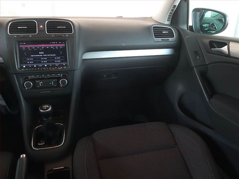 Volkswagen Golf (2012) Comfortline 1.2 TSI, Navi - fotka 8 z 14
