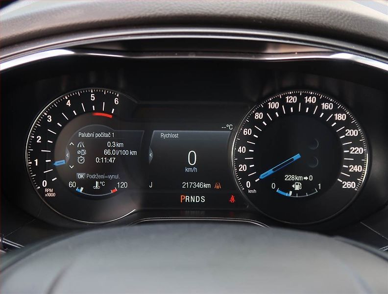 Ford Mondeo (2016) Titanium 2.0 TDCI, 4X4 - fotka 11 z 18