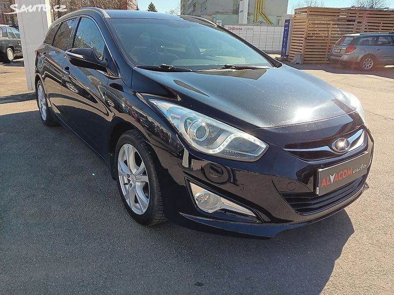 Hyundai i40 1.7 CDTI 100kW - fotka 4 z 34