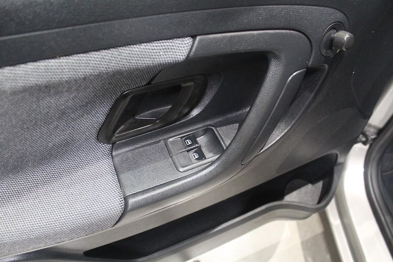 Škoda Fabia (2011) Škoda Fabia 1.2i + lpg, klima - fotka 7 z 16