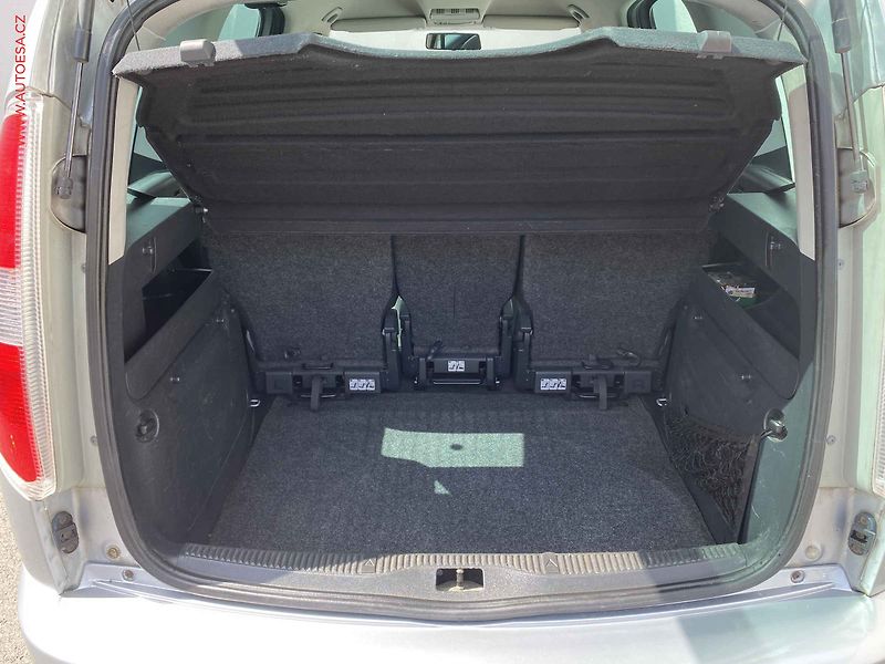 Škoda Roomster (2011) 1.6 TDi, ČR, Style, park. - fotka 7 z 14