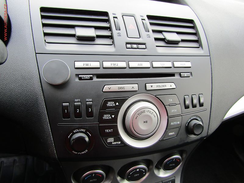 Mazda 3 (2011) 1.6 i, ČR, AAC, temp - fotka 11 z 15