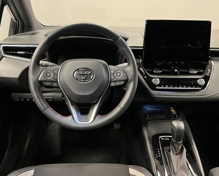 Toyota Corolla 2.0 Hybrid AT GR SPORT DYNAMIC - fotka 5 z 17