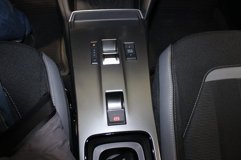 Opel Mokka Edition Hybrid 1.2 TURBO 107kW - fotka 13 z 16