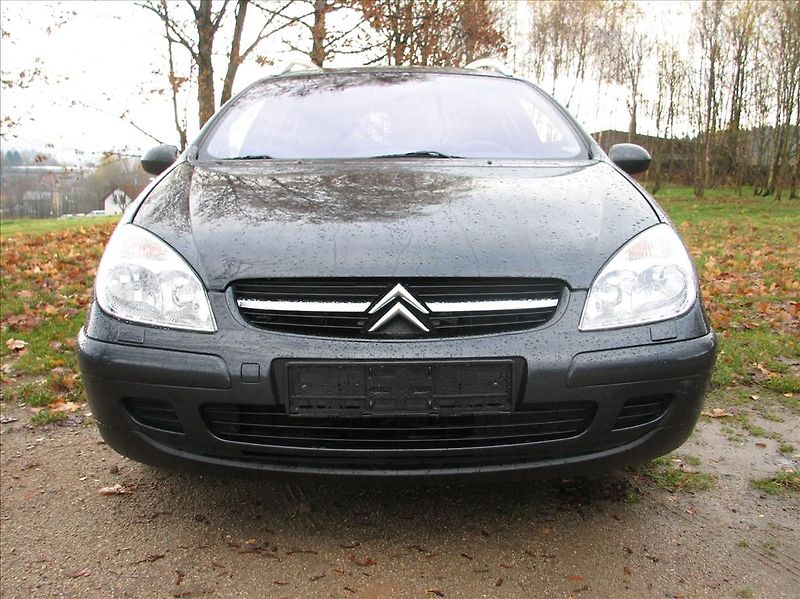 Citroën C5 2,0 16V HPI Xenony,Kůže  Exclu - fotka 4 z 54