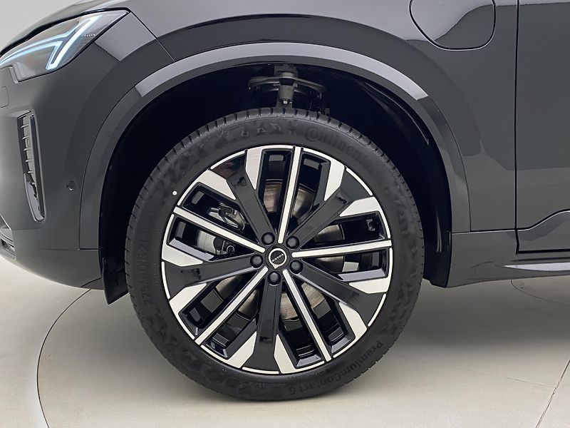 Volvo XC90 (2026) T8 AWD Plug-in DARK ULTRA - fotka 18 z 76